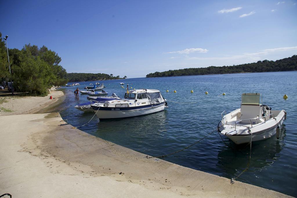 Camping Village Poljana Mali Losinj Ngoại thất bức ảnh