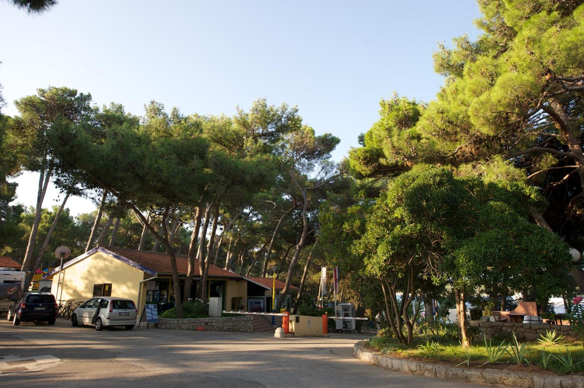 Camping Village Poljana Mali Losinj Ngoại thất bức ảnh