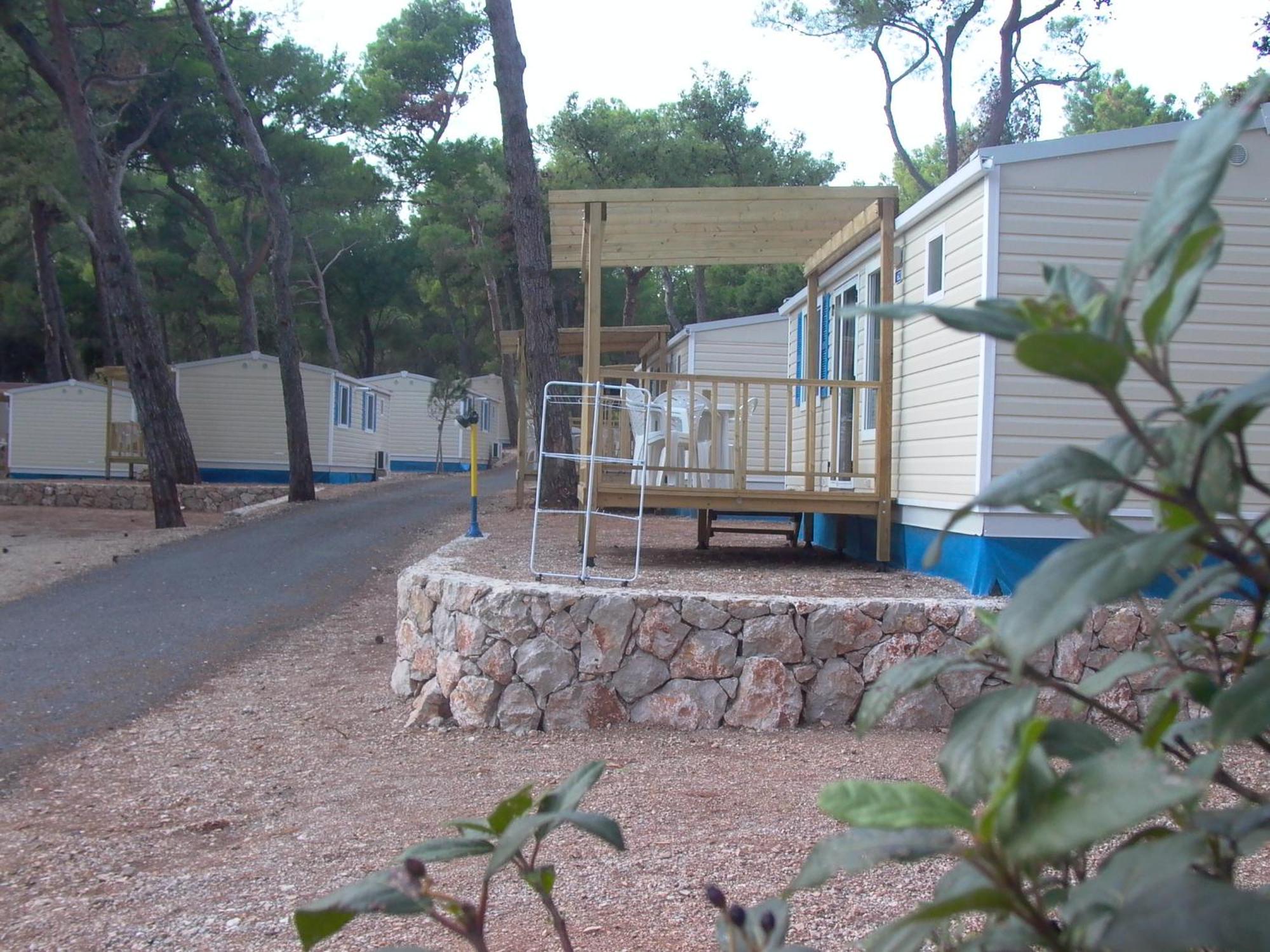 Camping Village Poljana Mali Losinj Ngoại thất bức ảnh